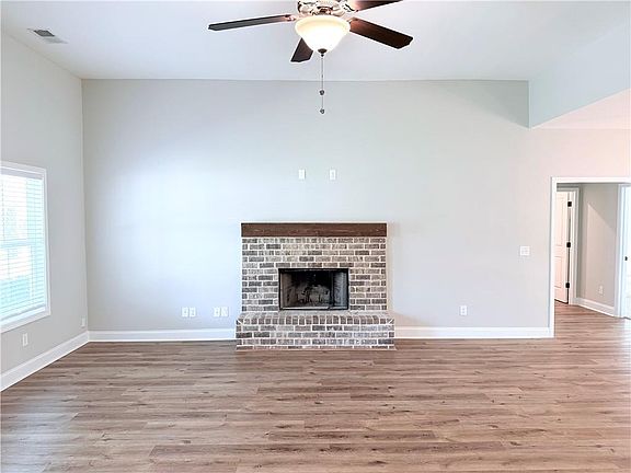 4th image of 147 Zion Wood Rd