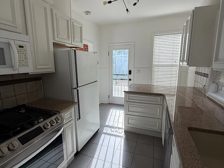 1429 Milwaukee St — Photo 18