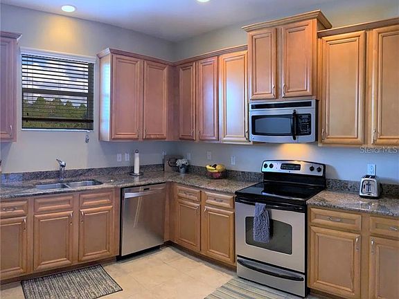 5th image of 1159 Priory Cir