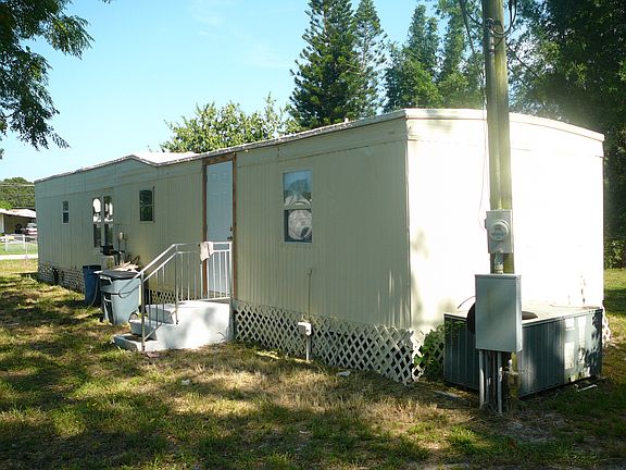 3rd image of 1113 E Joy Lane