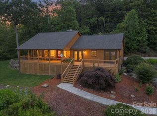 1025 Jeter Mountain Rd, Penrose, NC 28766