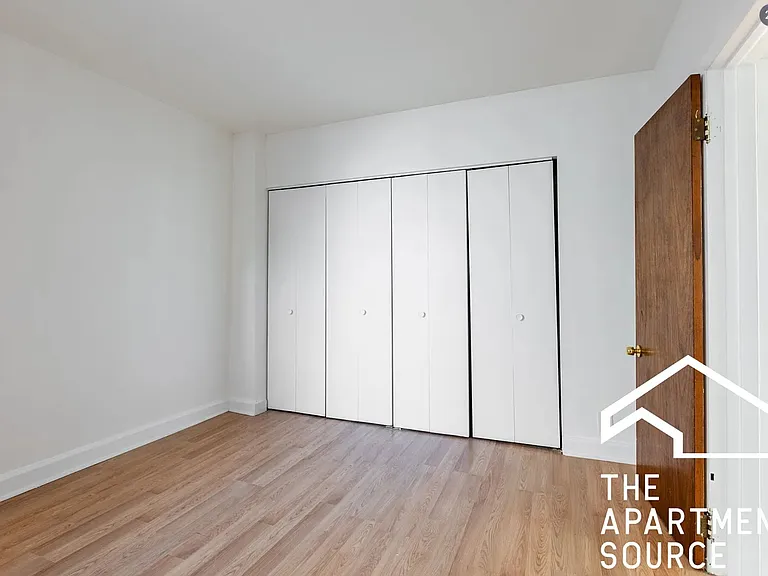 2700 N Troy St #2F — Photo 14