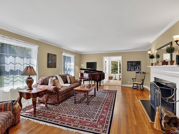 4th image of 301 Bear Ridge Road