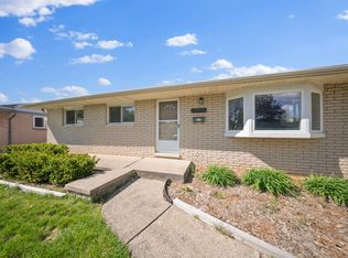 39846 Lynn St, Canton, MI 48187