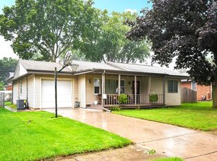 607 Wallace Ave, Morris, IL 60450