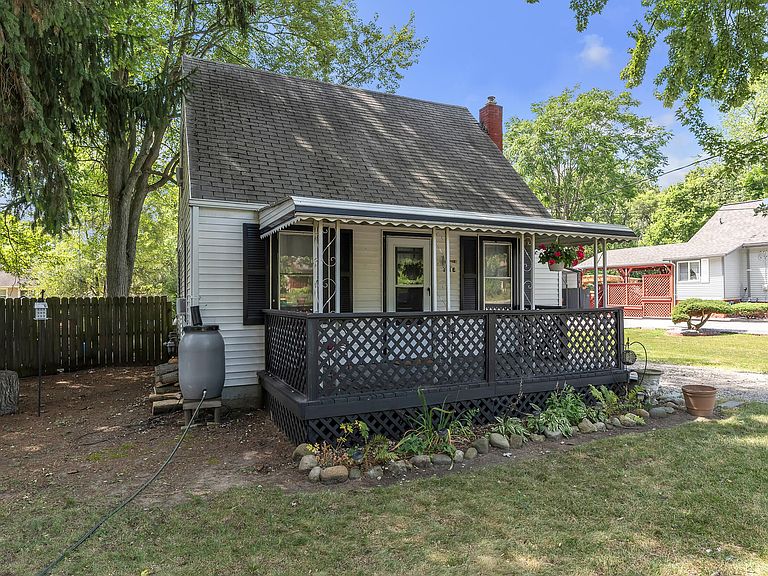 Listing photo 3