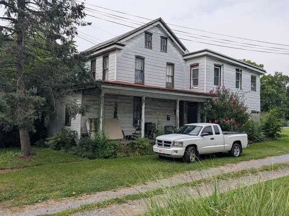 413 S Main St, Manheim, PA 17545