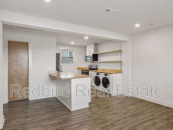 2nd image of 602 40th Ave N APT 6
