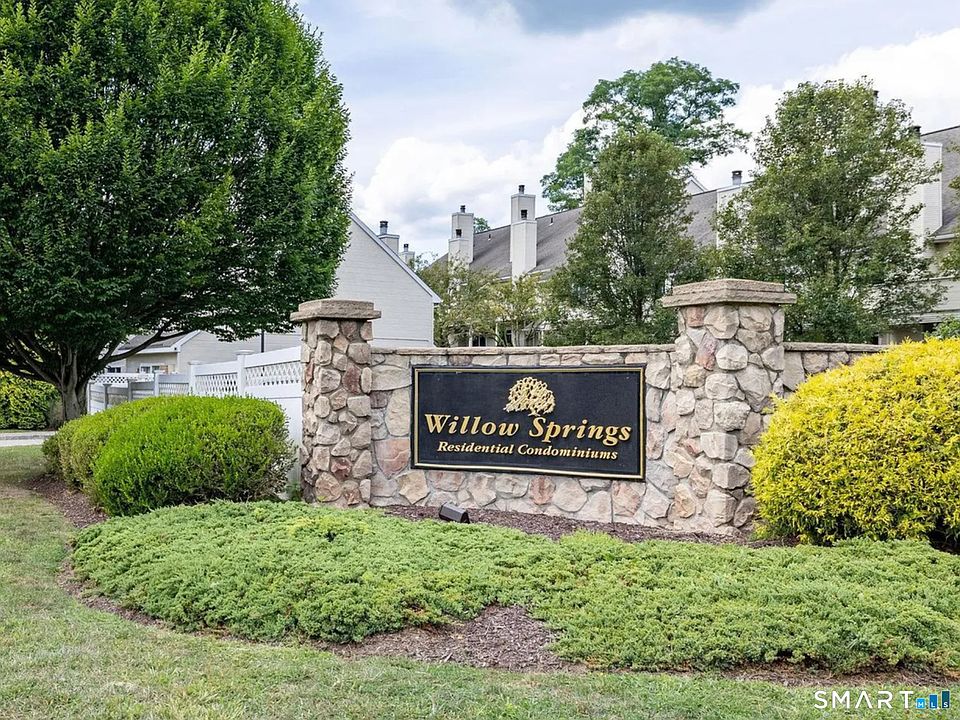 1st image of 322 Willow Springs #322