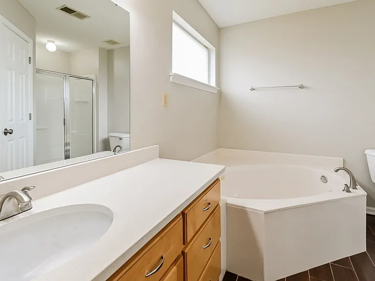 8262 Regal Bend Dr — Photo 11