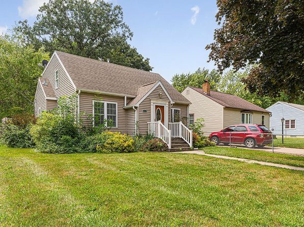 1332 Frank Hall Dr, Albert Lea, MN 56007