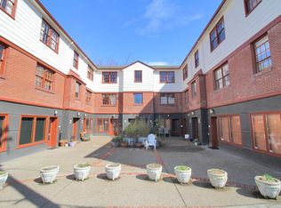 5400 NE 30th Ave APT 305, Portland, OR 97211