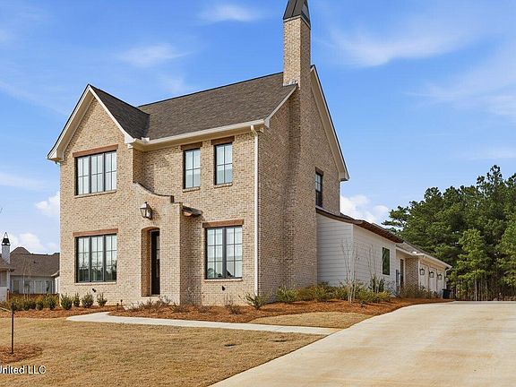 3rd image of 619 Big Valley Loop