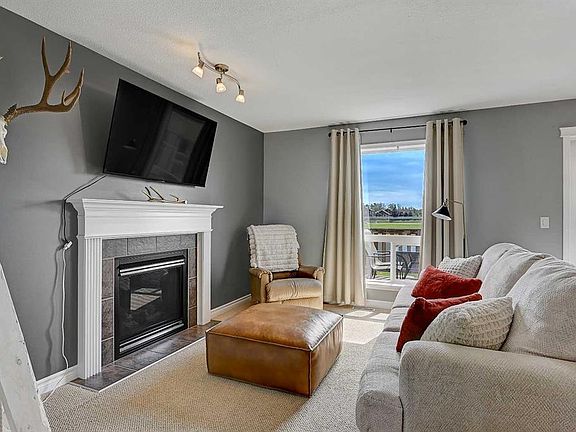 3rd image of 10325 W 70th Ave