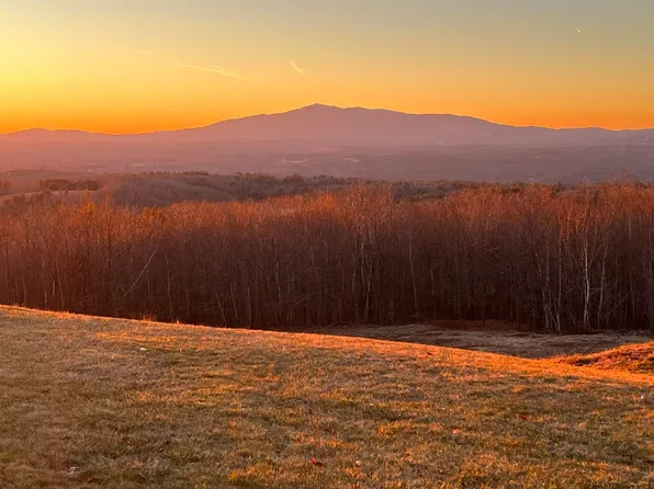 55 West View Drive, Peterborough, NH 03458