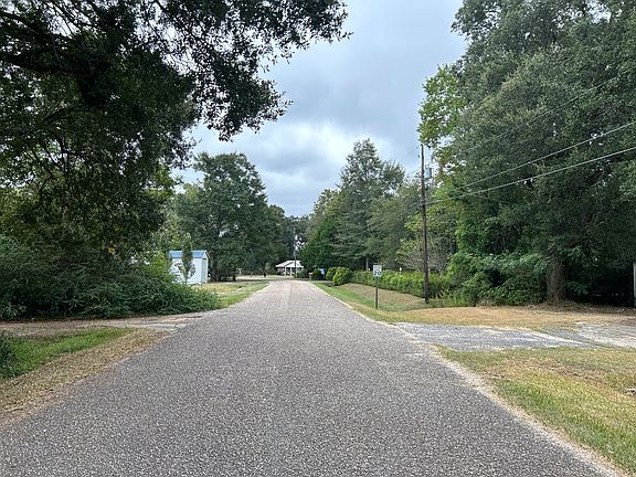 5th image of 10521 Deer Dr