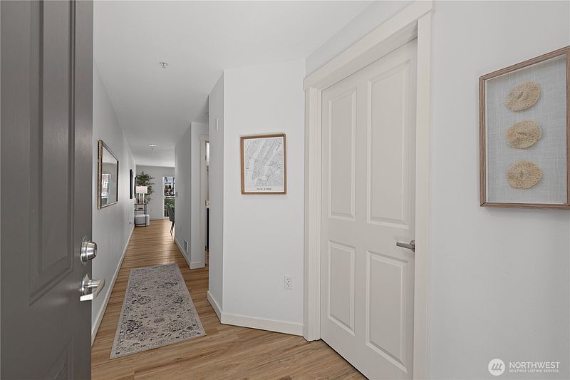 3rd image of 11920 98th Avenue NE #211