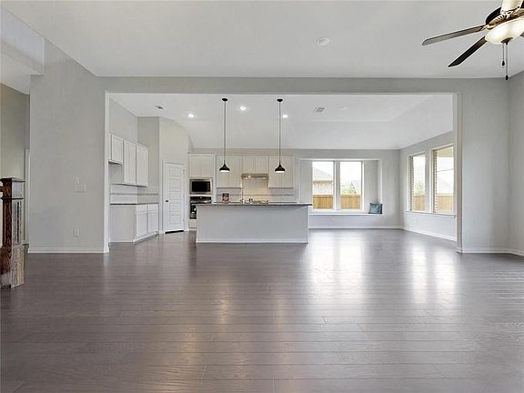 5th image of 129 Shadow Creek Ln