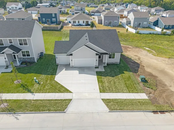 2540 E 50th Ct, Des Moines, IA 50317
