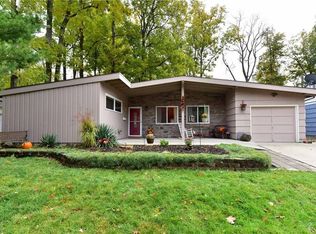 6393 Nelwood Rd, Parma Heights, OH 44130