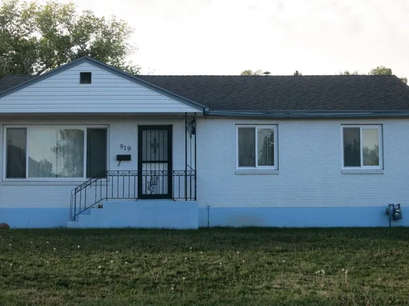 919 Bel Mar Dr, Ogden, UT 84403