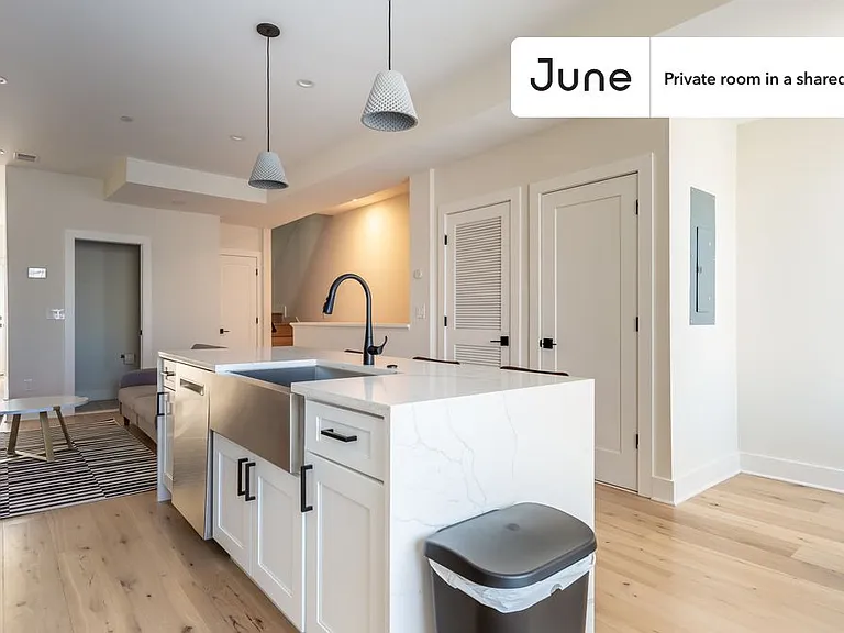 1340 Harvard St NW #B — Photo 12