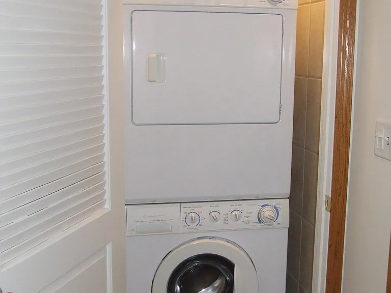 642 Webster St #C — Photo 3