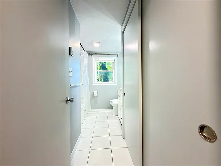 1 Annaberry Ln #1A — Photo 8