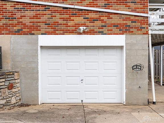 5th image of 1414 Barney Ave