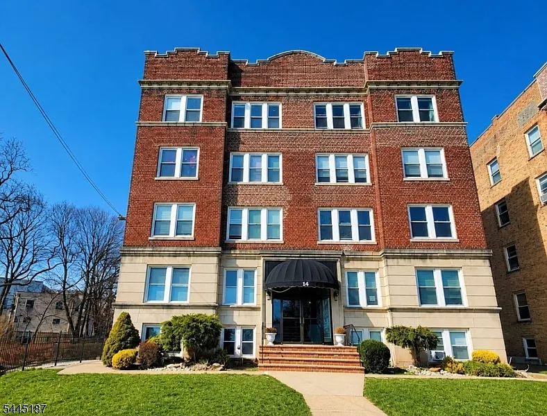 14 Forest St #107