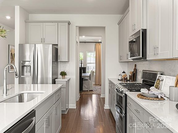 5th image of 108 Sentinel Ct