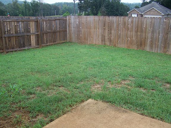3rd image of 381 Split Rail Dr