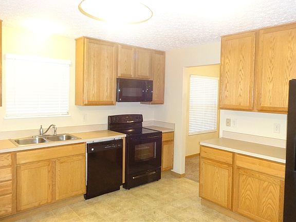 4th image of 3134 Cumberland Woods Dr