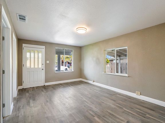 5th image of 710 Atlantic Dr