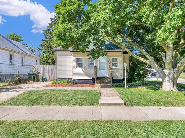 1302 W Hill St, Urbana, IL 61801