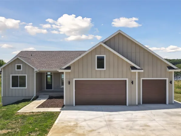 29727 N Bay Ct, Moravia, IA 52571