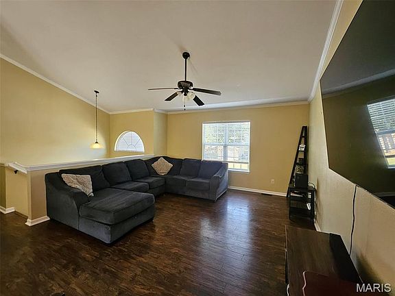 5th image of 22716 Return Ln