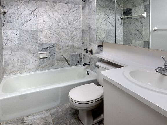 5th image of 115 E 34th St #2005
