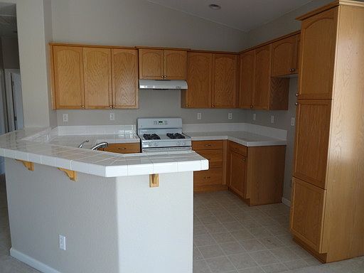 4th image of 1704 Little Oak Ct