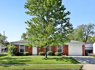 577 Daventry Ln, Columbus, OH 43230