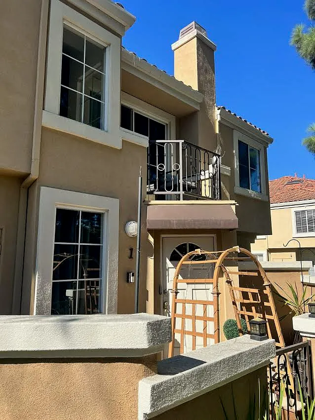 3 bed, 1563 sqft, $3,750 — Photo 1