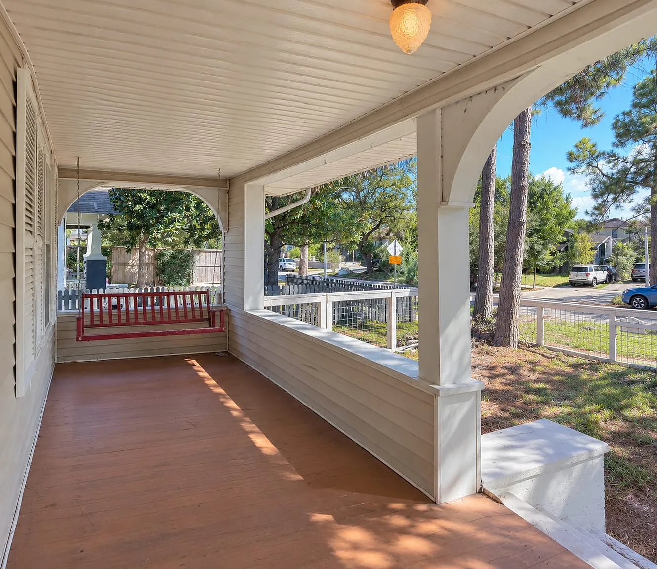 3 bed, 1500 sqft, $2,400 — Photo 2