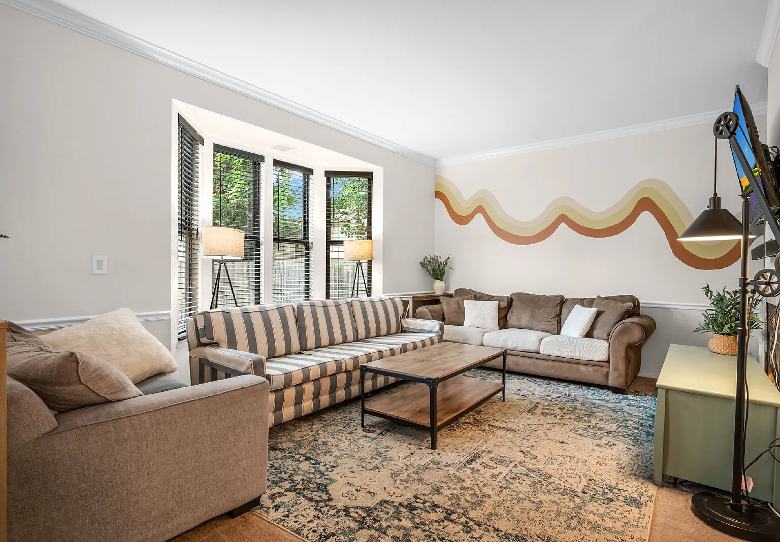 3 bed, 3.0 bath, 1557 sqft, $3,300 — Photo 1