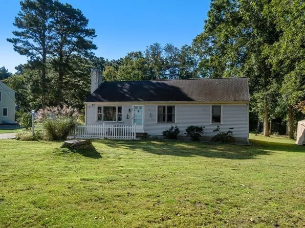 15 J Braden Thompson Rd, Forestdale, MA 02644