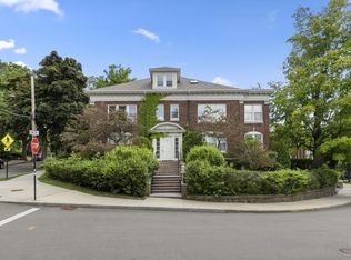 44 Rawson Rd #PENTHOUSE, Brookline, MA 02445