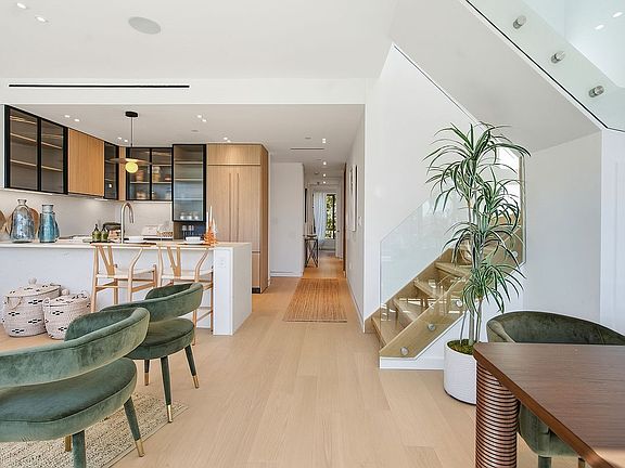 4th image of 174 Eagle St #Penthouse