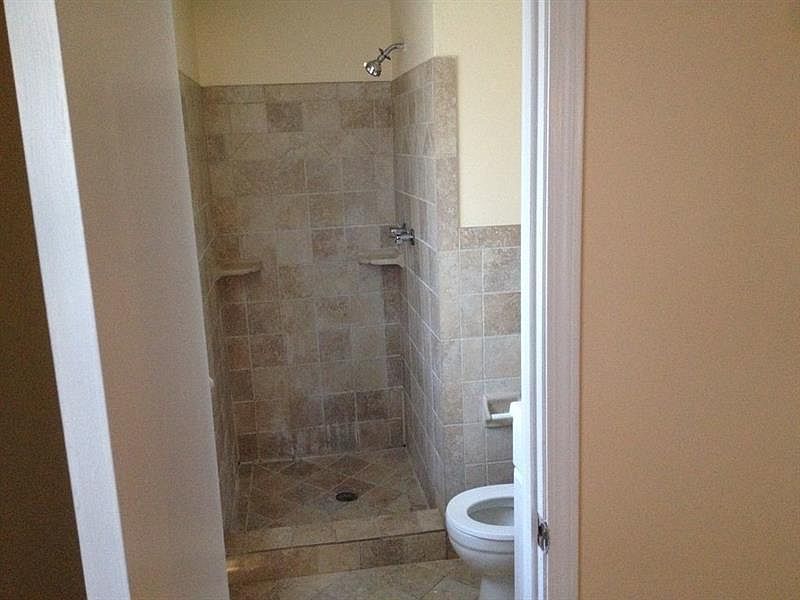2nd image of 1037 Yemassee Trl
