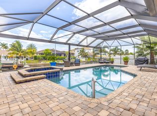 842 Miramar Ct, Cape Coral, FL 33904