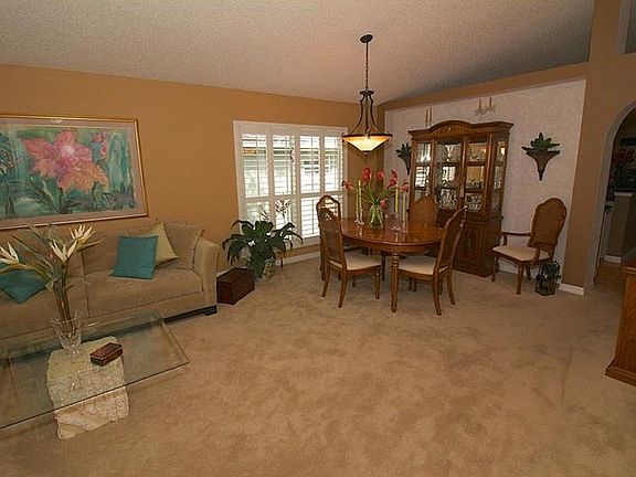 4th image of 144 Easton Cir