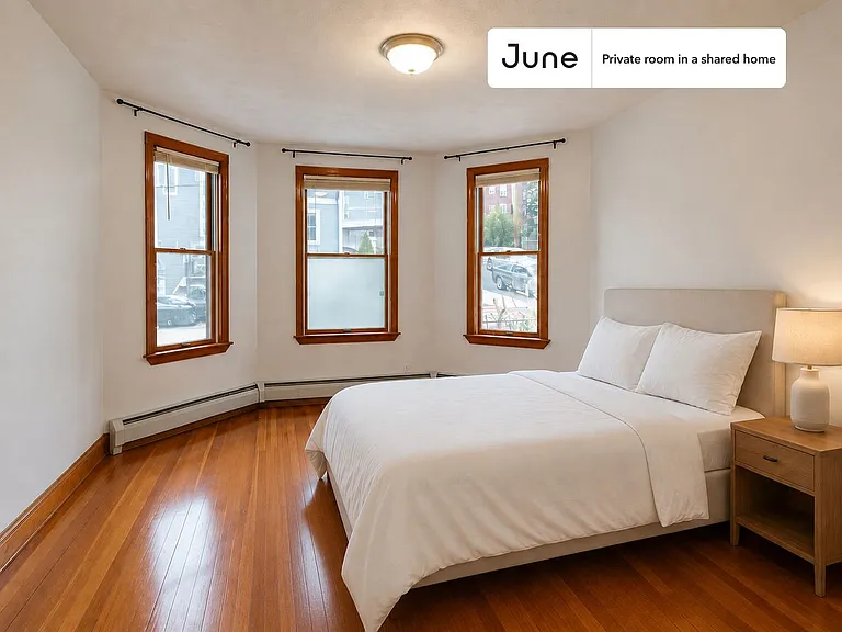 105 Walnut St #C — Photo 1